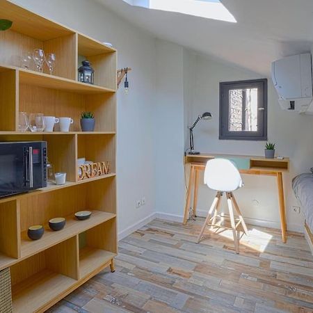 Studio Sous Les Toits Tres Bien Place Et Climatise Montpellier Eksteriør billede