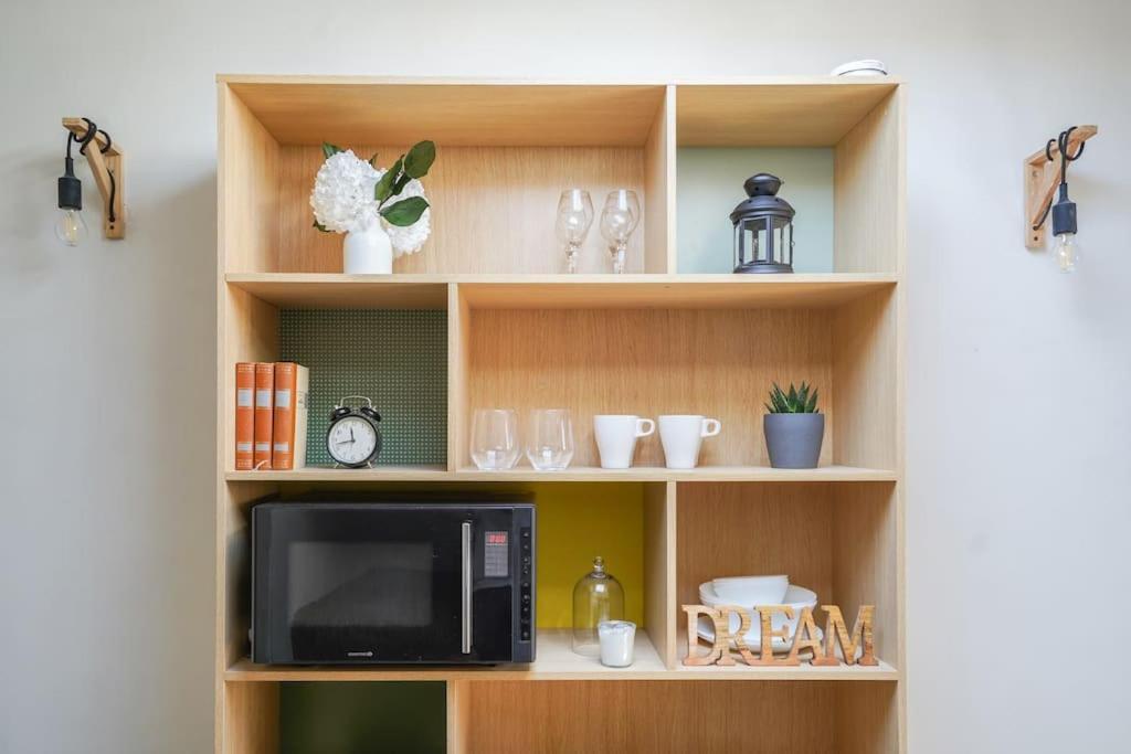 Studio Sous Les Toits Tres Bien Place Et Climatise Montpellier Eksteriør billede