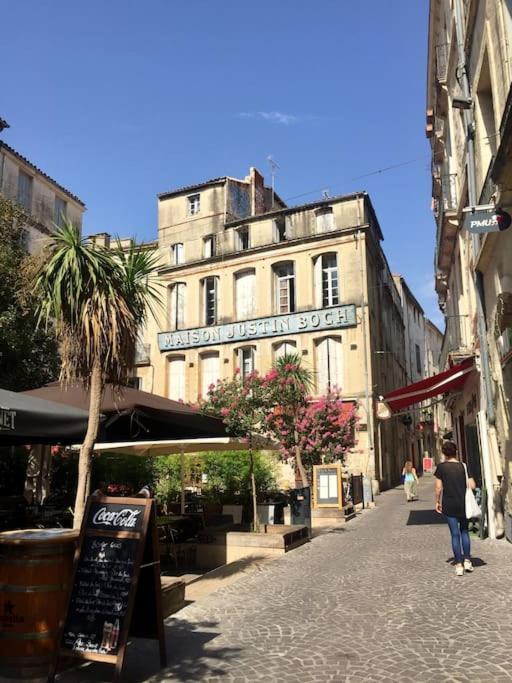 Studio Sous Les Toits Tres Bien Place Et Climatise Montpellier Eksteriør billede