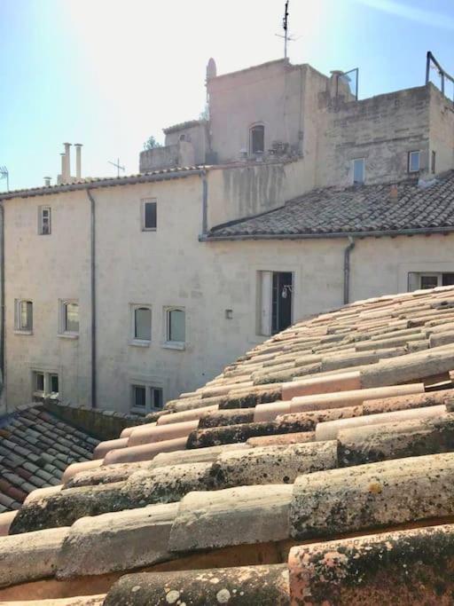 Studio Sous Les Toits Tres Bien Place Et Climatise Montpellier Eksteriør billede