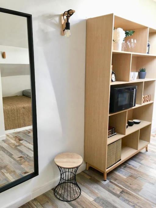 Studio Sous Les Toits Tres Bien Place Et Climatise Montpellier Eksteriør billede
